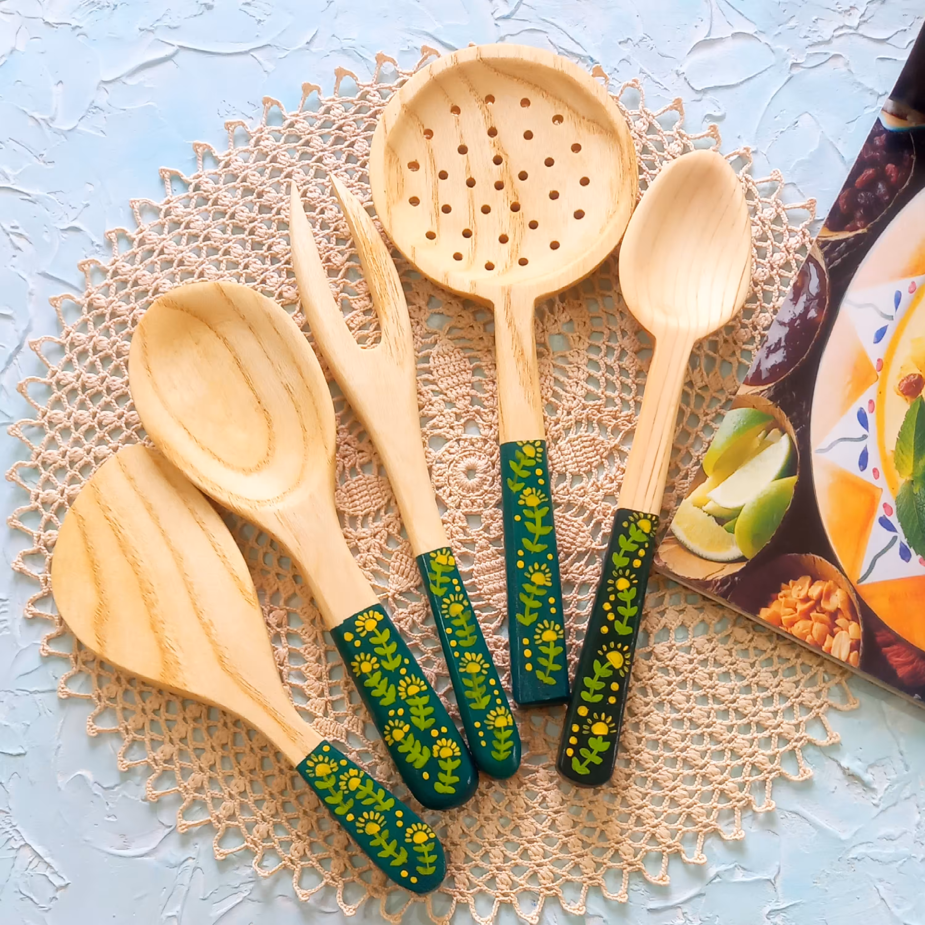 ست کفگیر ملاقه چوبی دستساز بارلی ویژه جهیزیه عروس 5 تکه نقاشی با دست کد bar0129