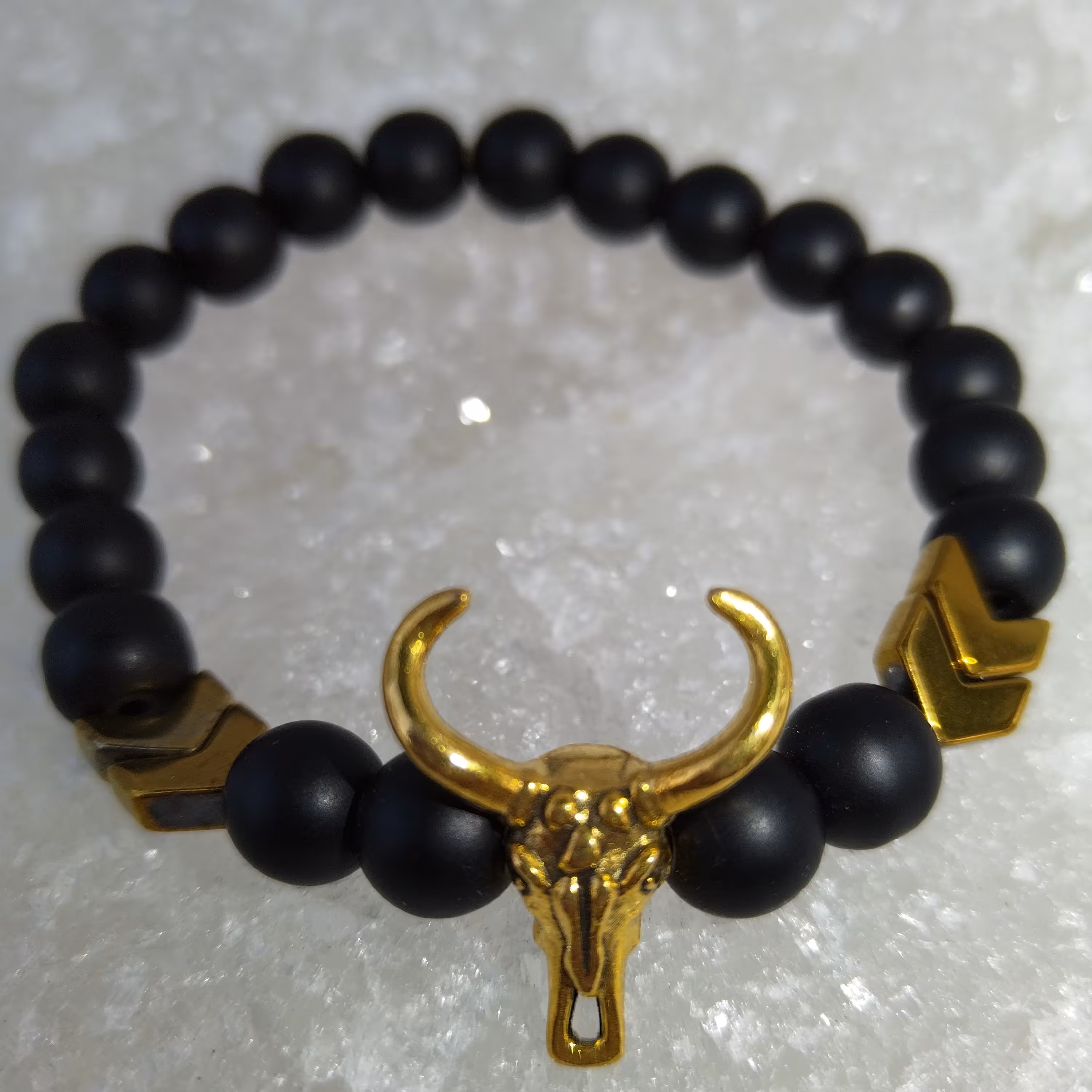 دستبند سنگ اونیکس و گاو