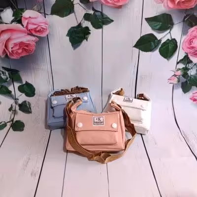 کیف دخترانه و زنانه با کاربرد روزمره