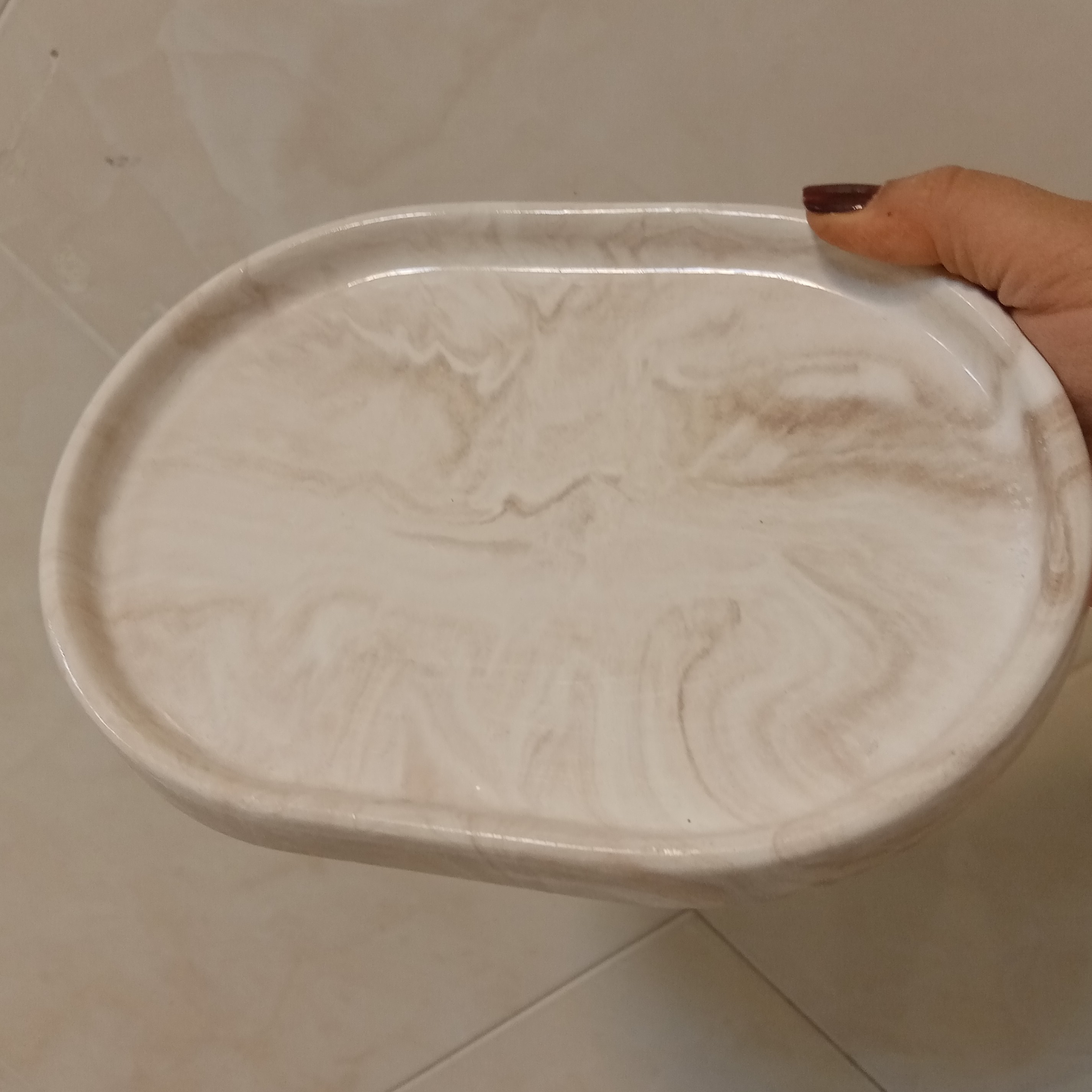 سینی بیضی متوسط قابل شستشو در رنگ های مختلف مناسب برای جای مایع دسشویی و ظرف شویی مناسب پذیرایی و دکوراتیو