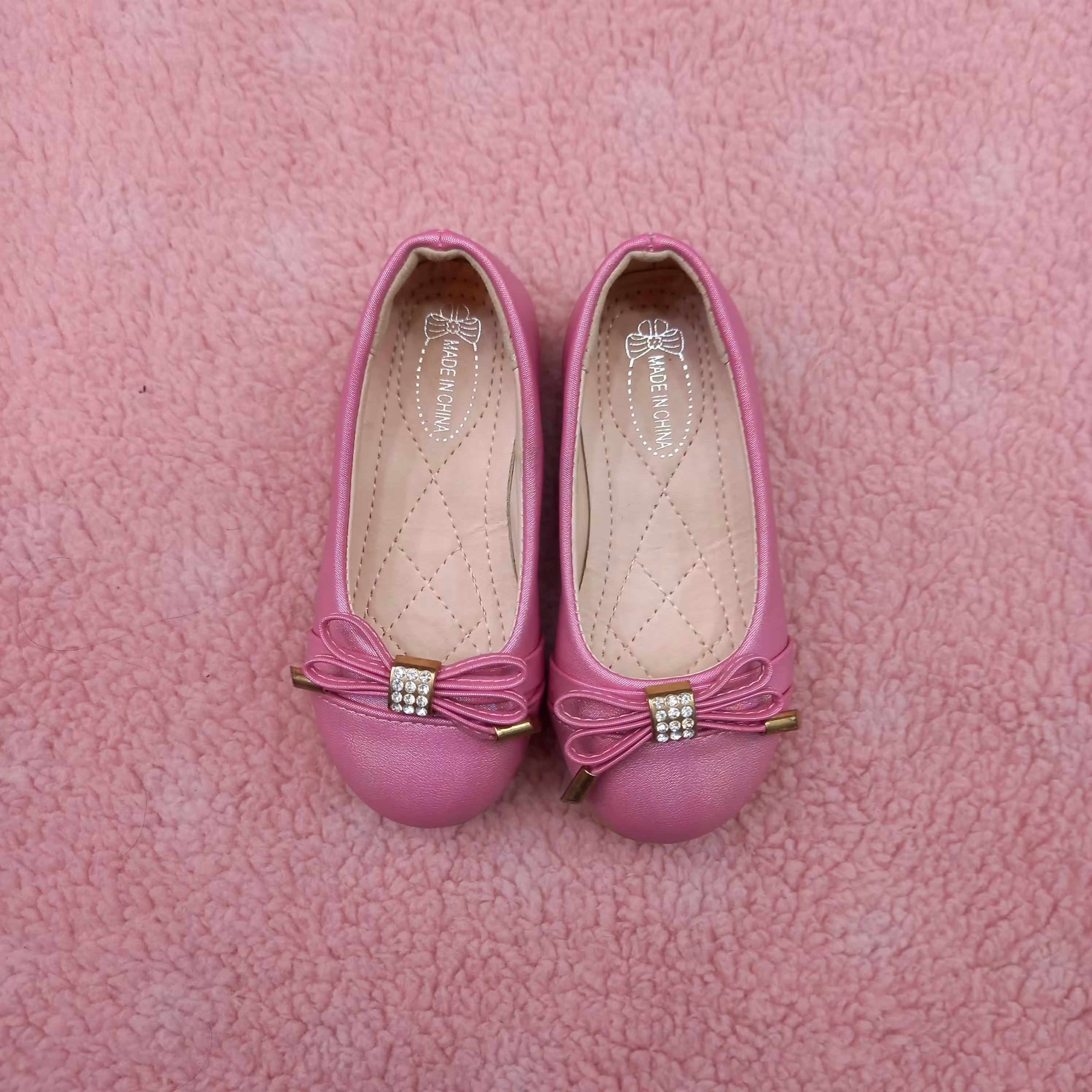 کفش مجلسی دخترانه طرح های متنوع در سایزهای مختلف مناسب تمام فصول4