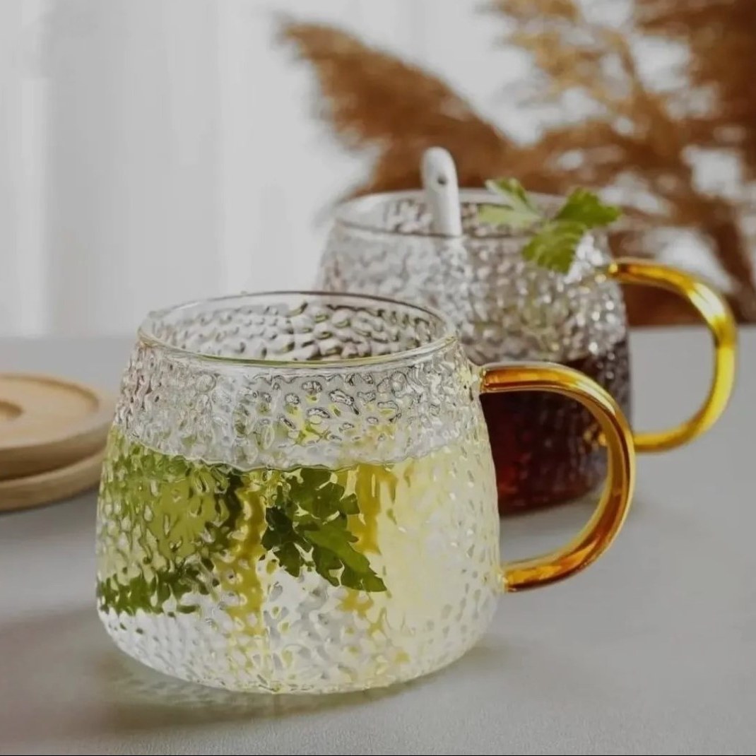 لیوان پیرکس دسته طلایی طرح یخ تکی