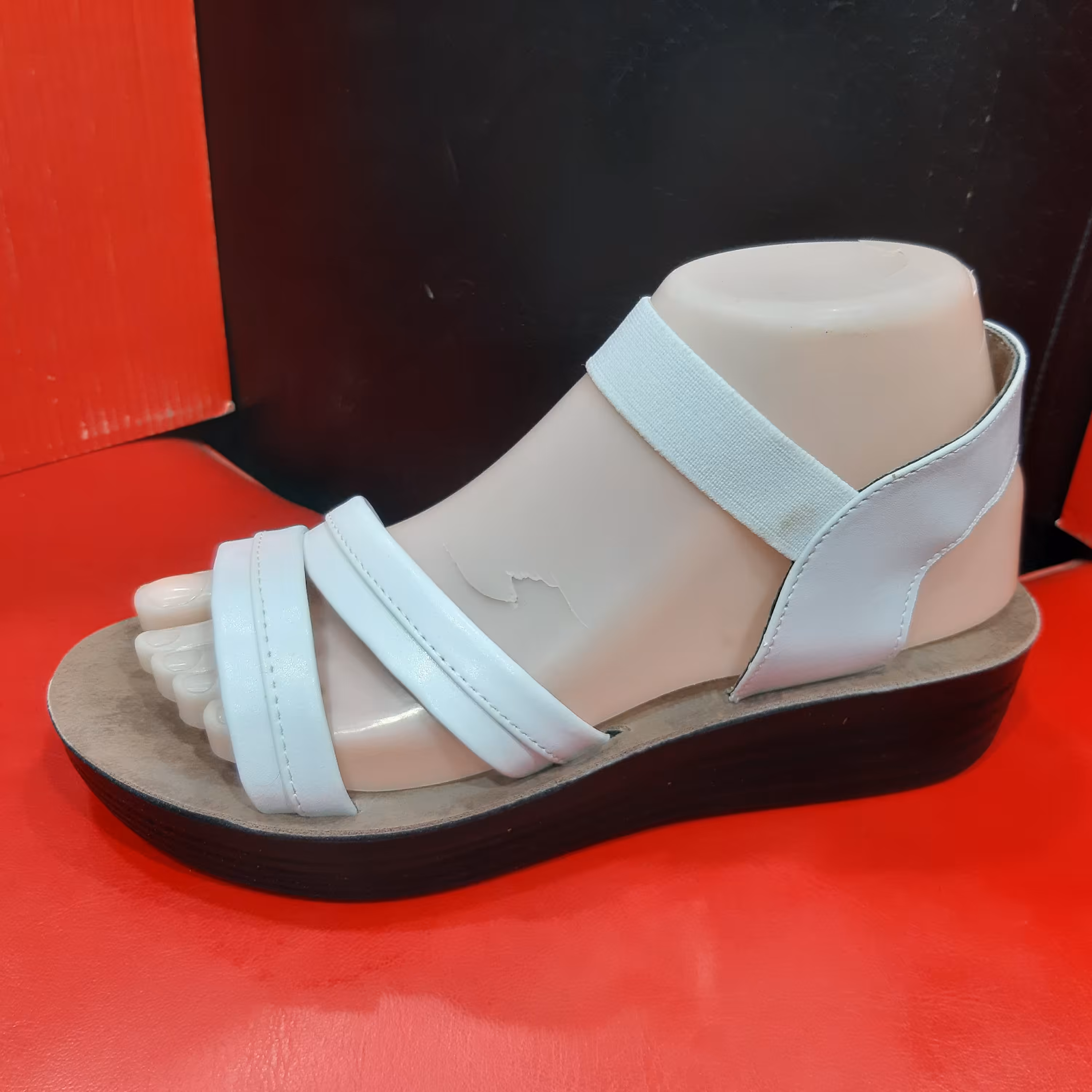 کفش  زنانه جلوباز 