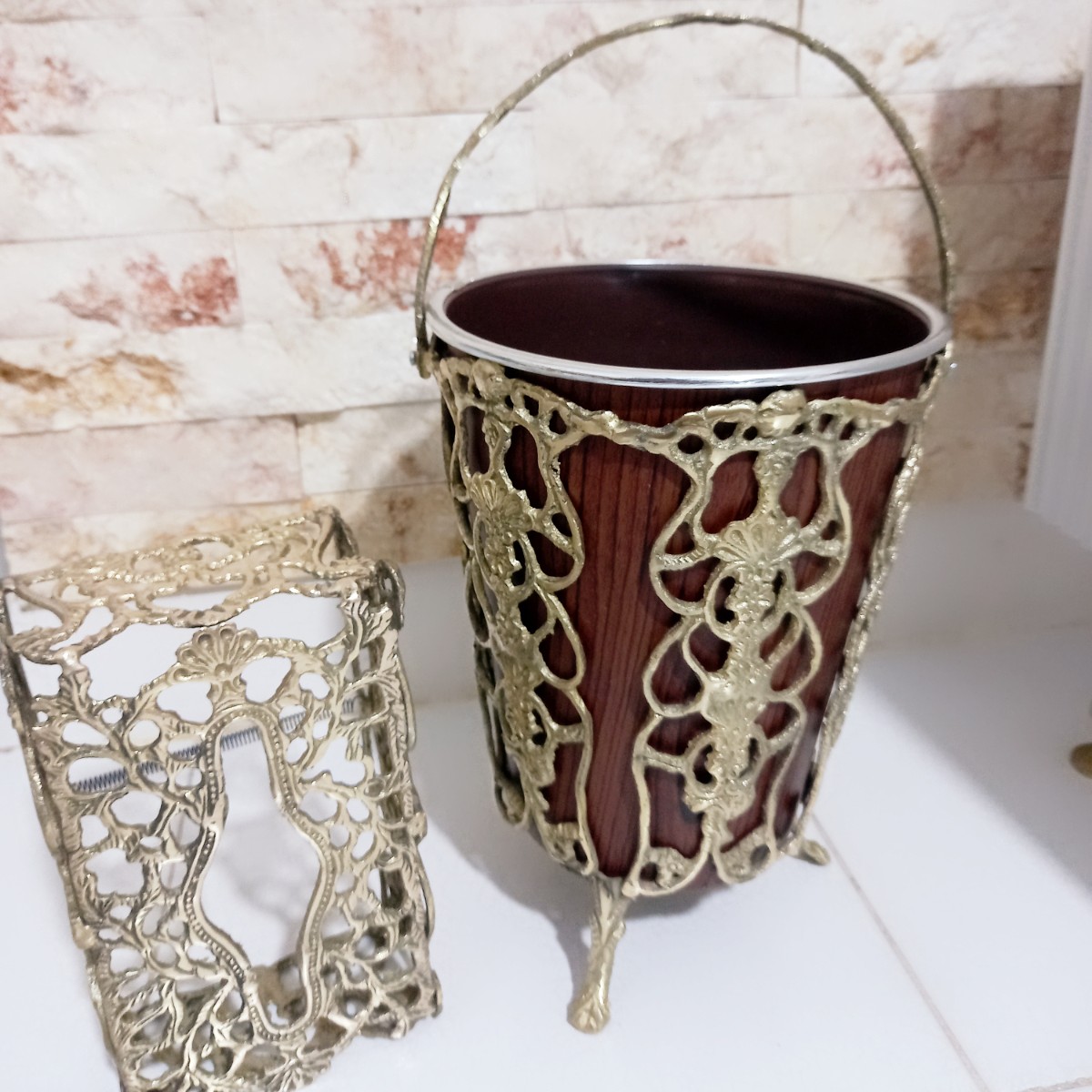 سطل و دستمال برنزی کوتاه