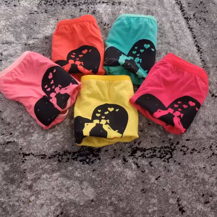 شورت نخی زنانه 