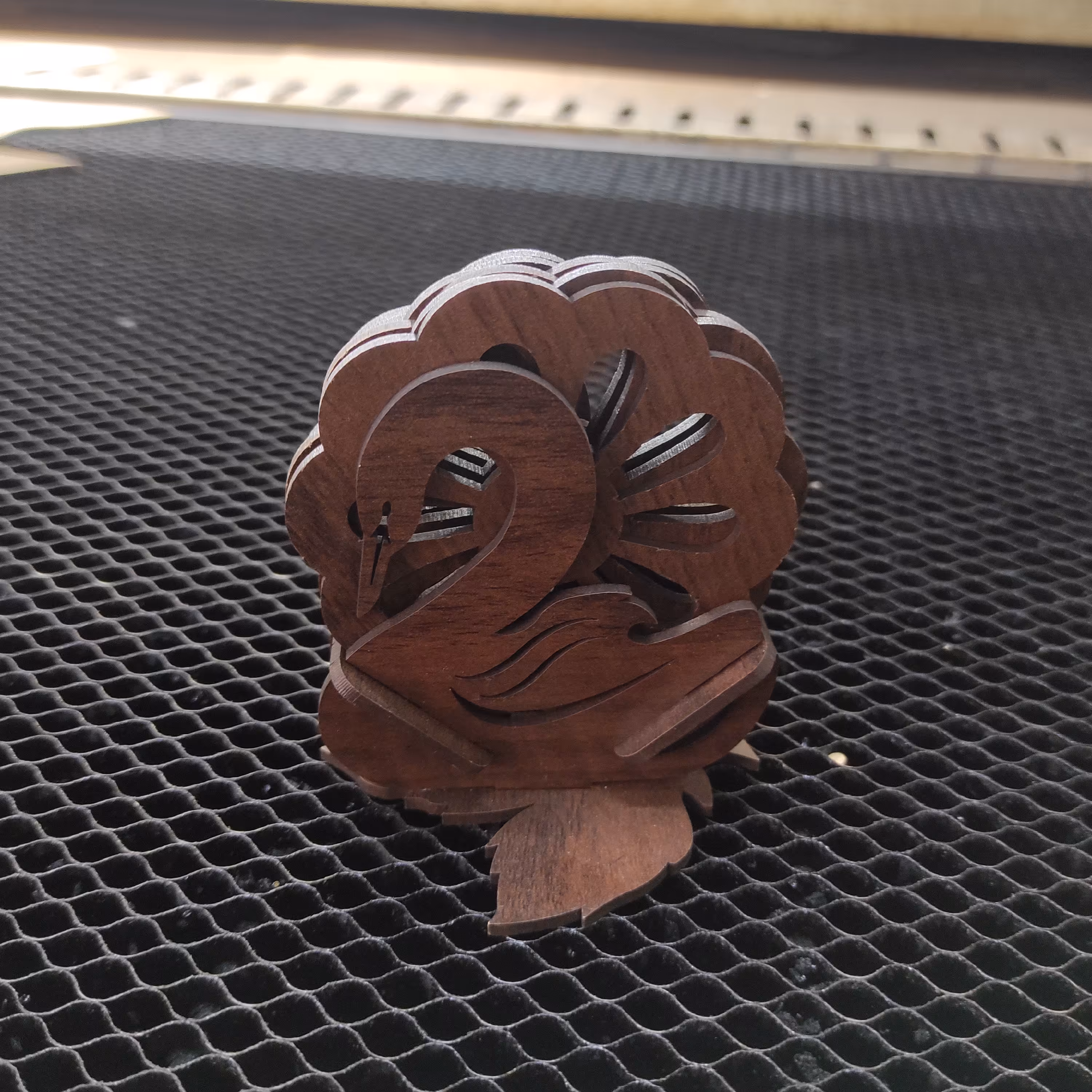 زیرلیوانی طرح قو