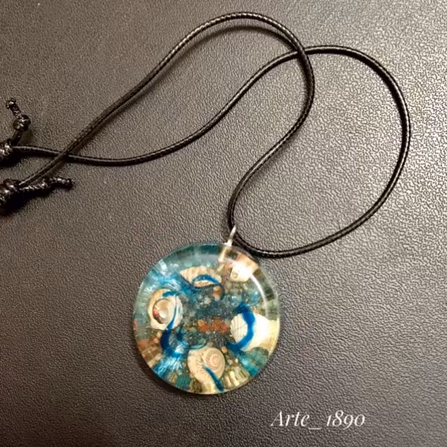 گردنبند رزینی - دریایی - دست ساز 