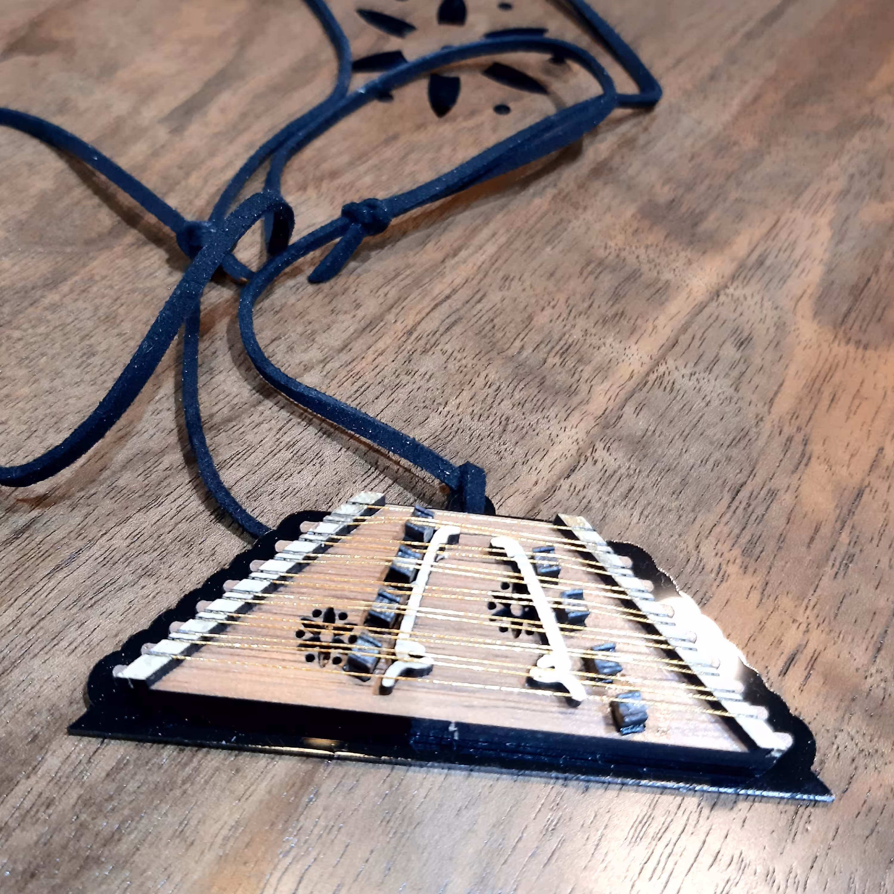 گردنبند سنتور