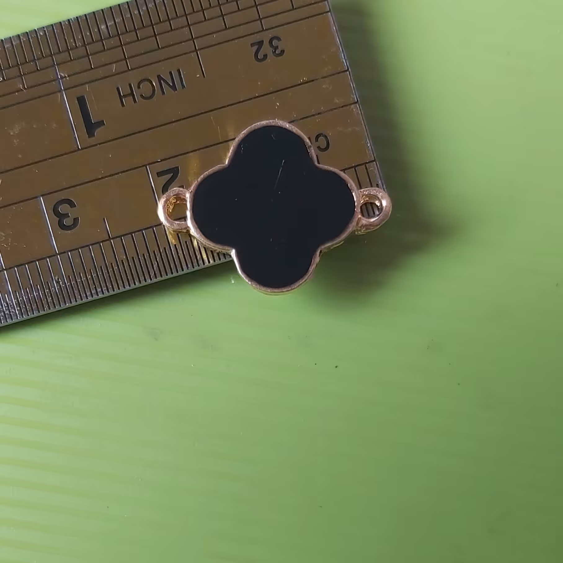 پلاک ونکلیف  مشکی یک عدد