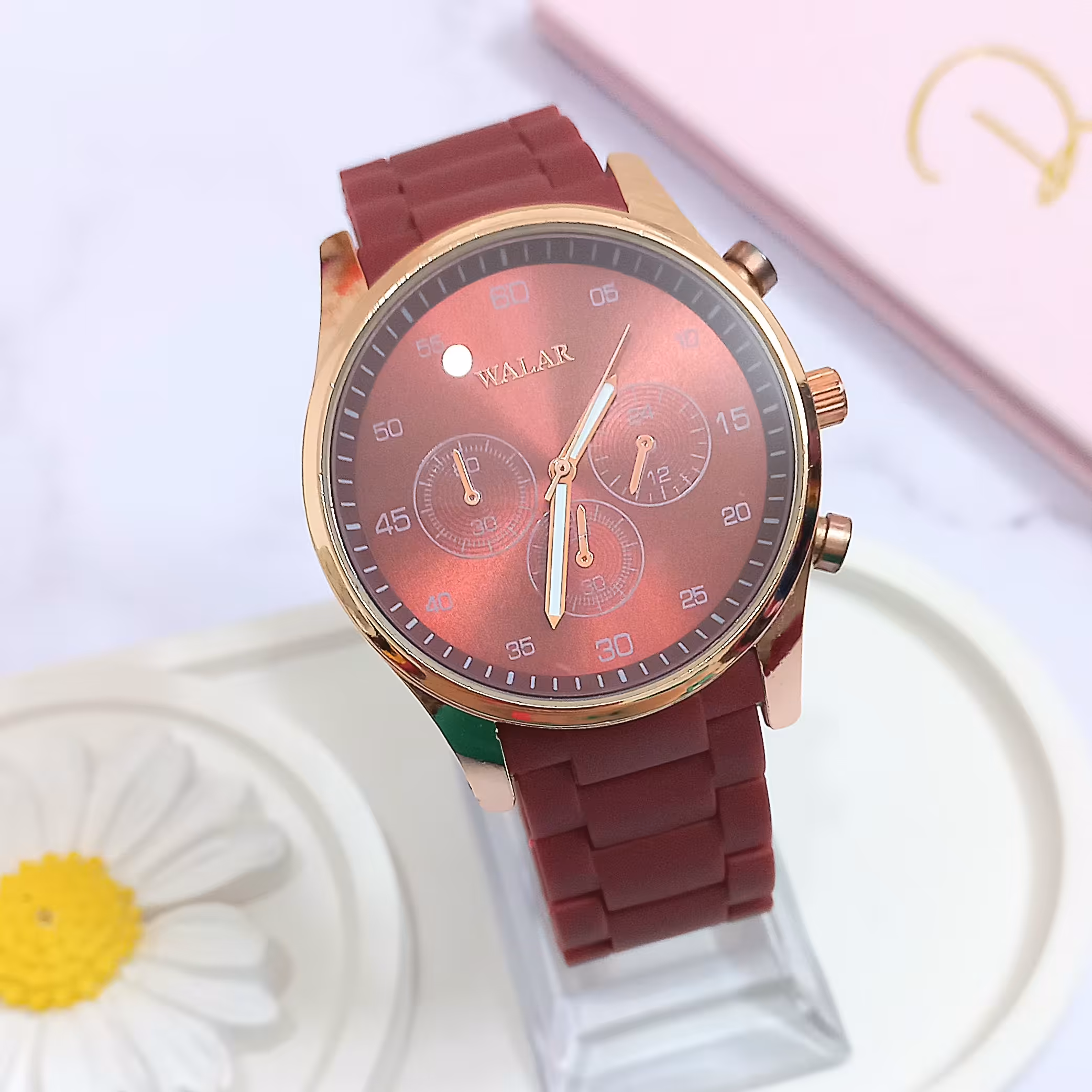 ساعت مچی مردانه والار طرح سه موتوره  بند طرح سرامیکی رنگ بند جیگری دور قاب رزگلد صفحه جیگری 