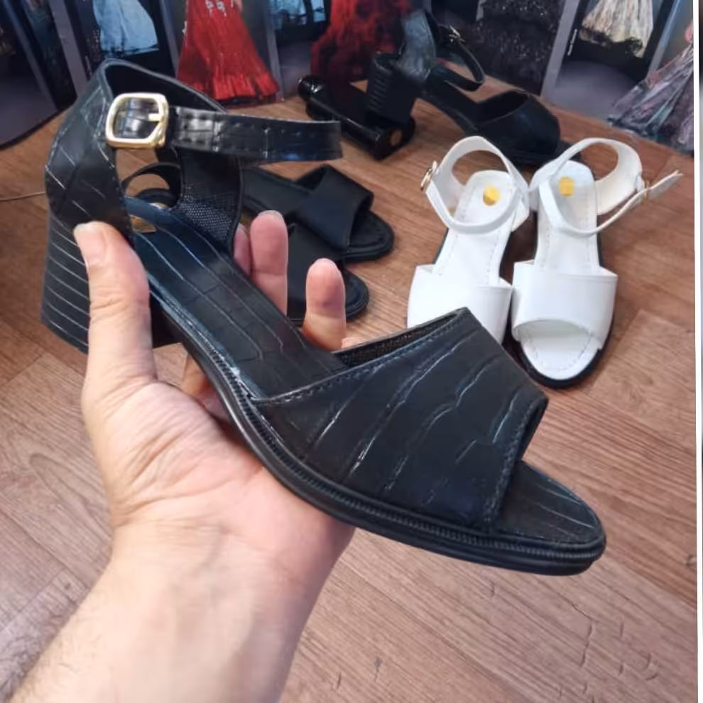 صندل زنانه لژدار