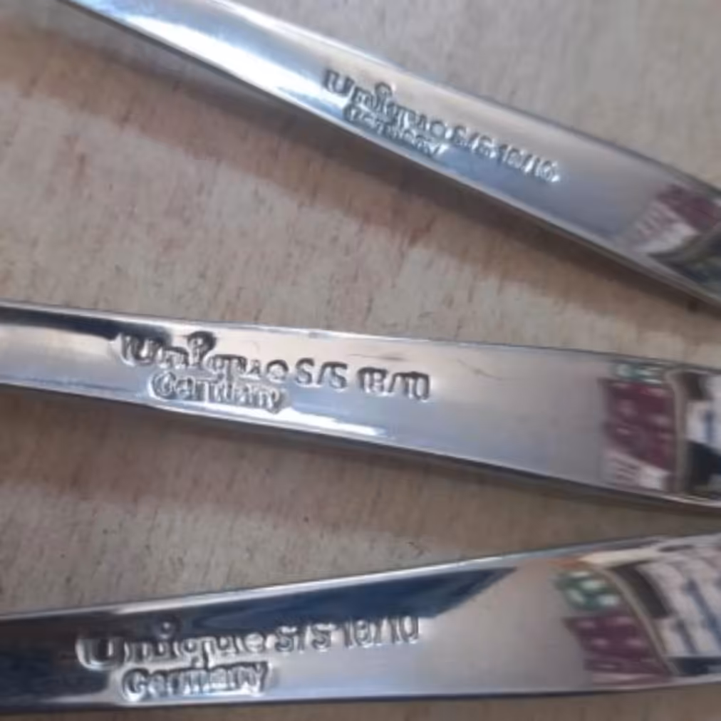 سرویس قاشق و چنگال  24نفره خارجی  144پارچه یونیک حک شده 