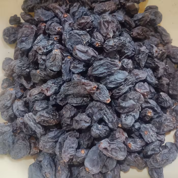 مویز سیاه آفتابی هسته دار بسته 5 کیلویی  دانه درشت