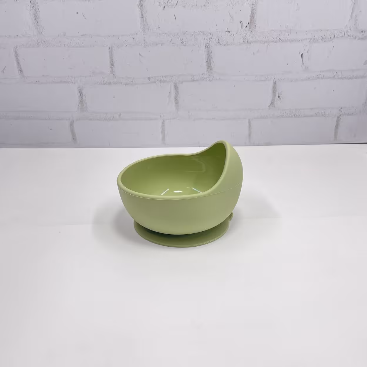 کاسه کودک سیلیکونی لبه دار - زیتونی