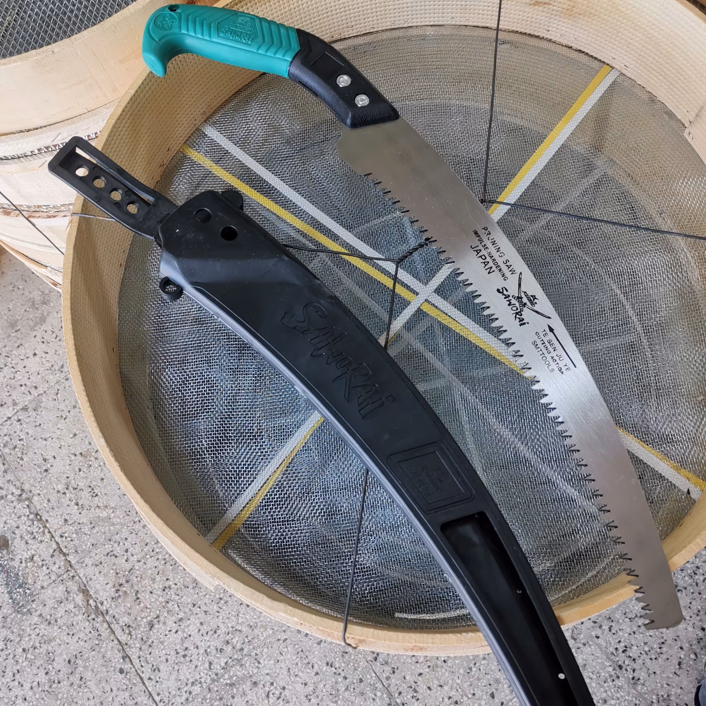 اره باغبانی طرح سامورایی دسته فایبر تیغه ژاپن خورده