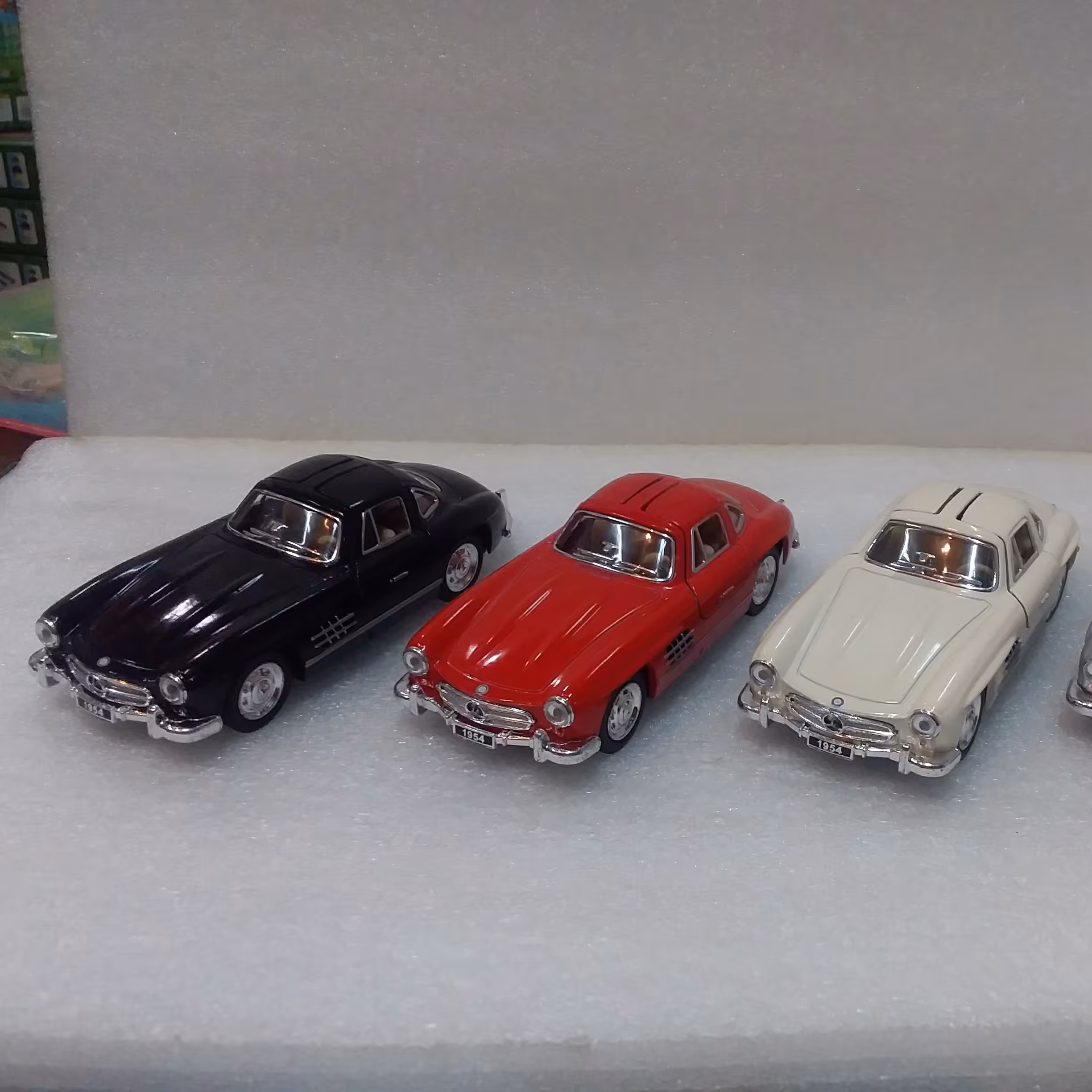 ماکت ماشین فلزی مرسدس بنز  300 SL کینسمارت