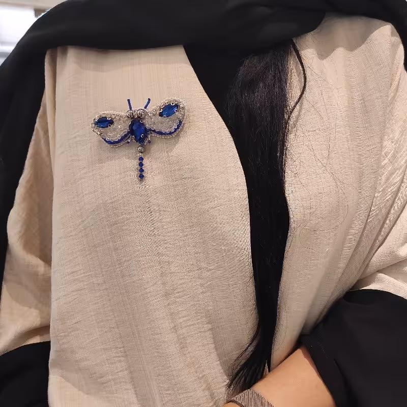 سنجاق سینه جواهر دوزی حشرات برجسته فاخر با متریال جمهوری چک