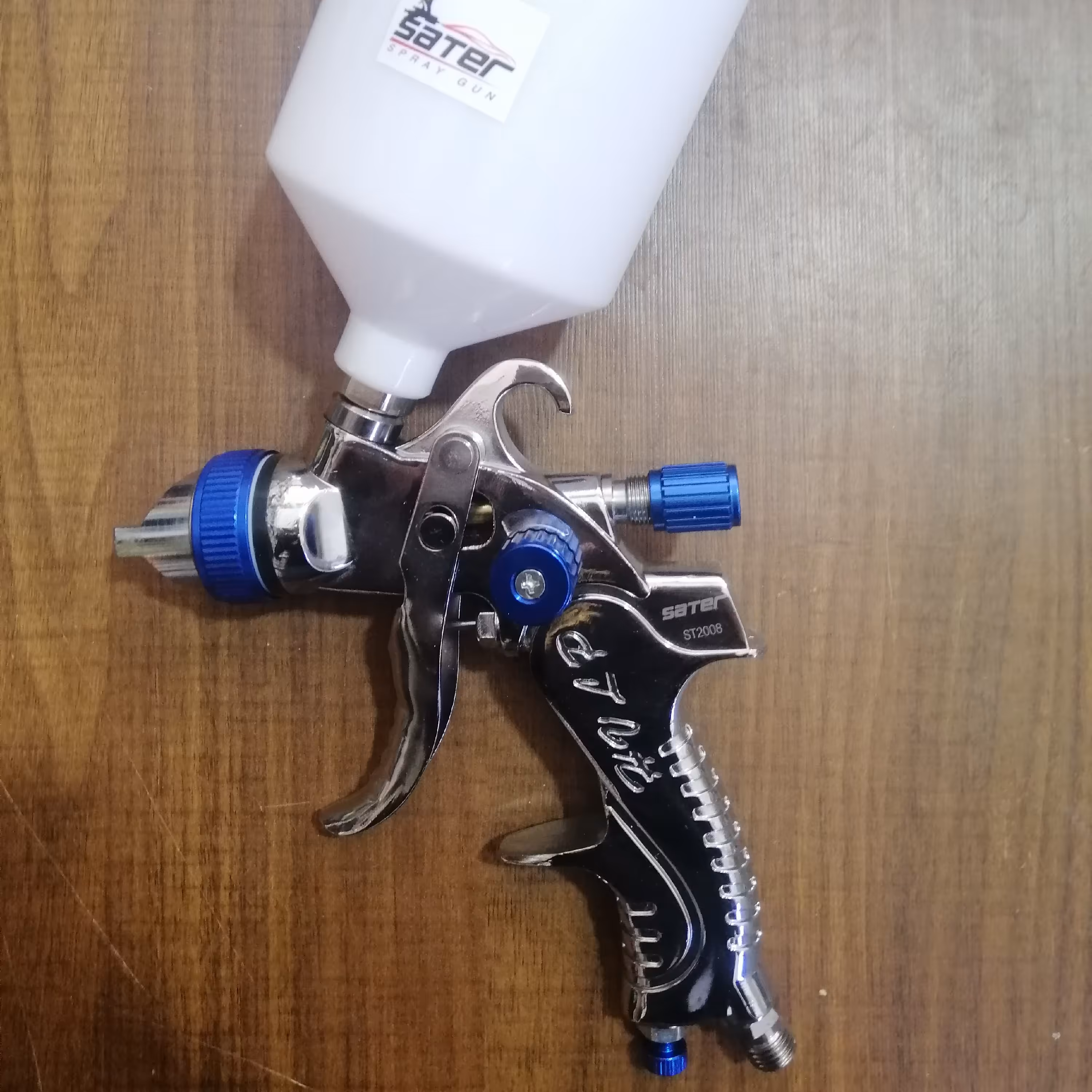 پیستوله و رنگ پاش سه تنظیمه نازل 1.3 مخزن پلاستیکی ساتر طرح 2008 فالکن 