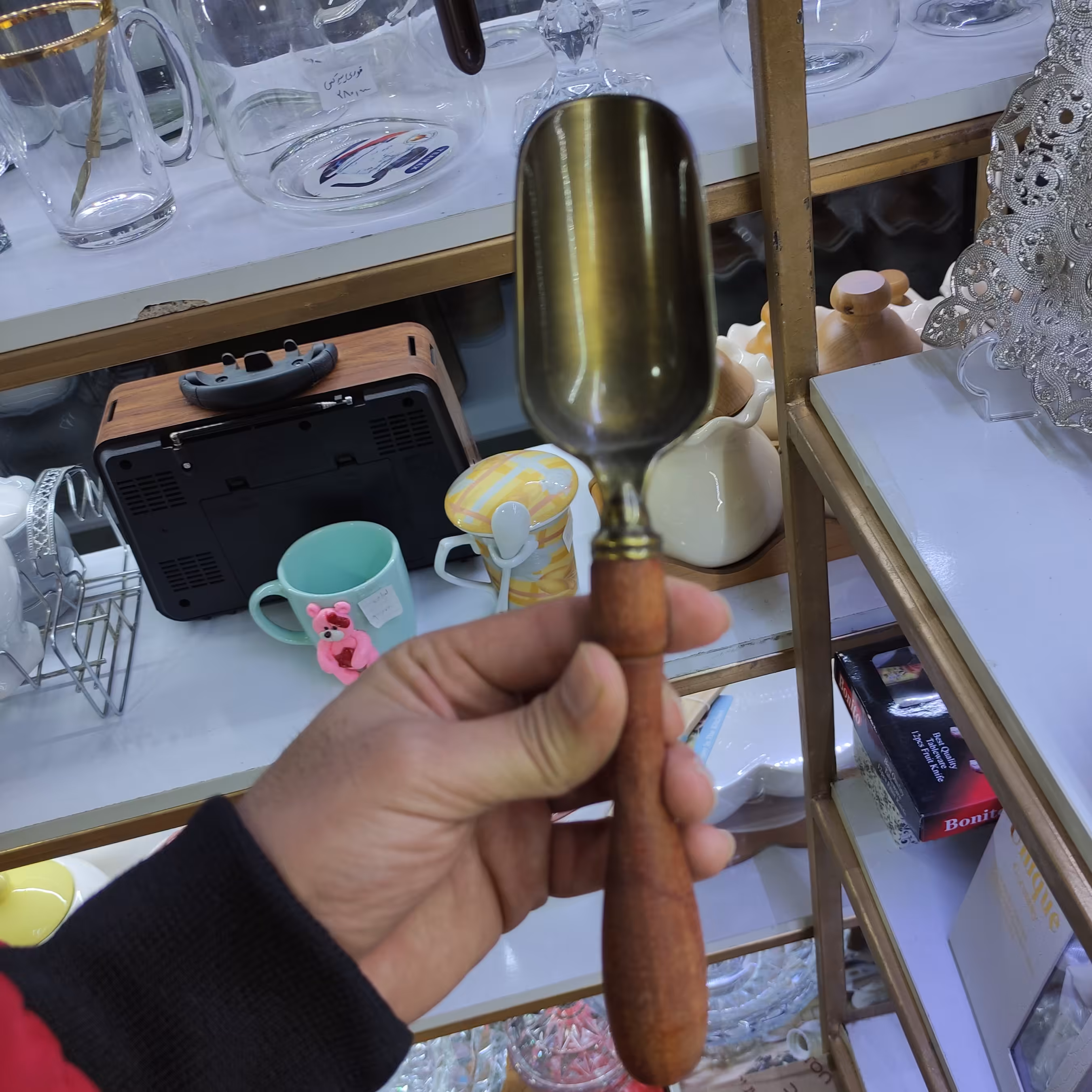 قاشق اجیل دسته چوبی