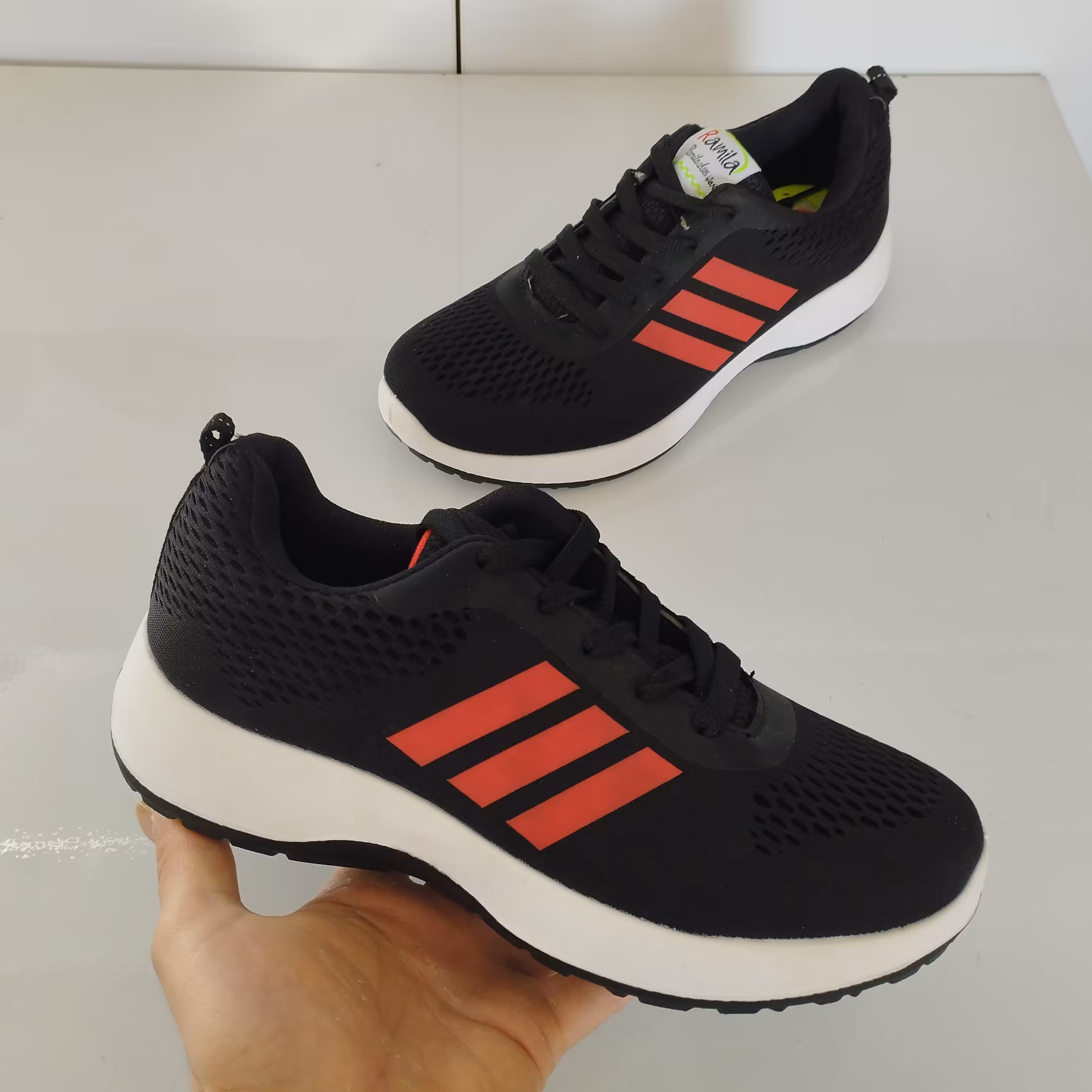 کفش اسپرت ورزشی پسرانه دخترانه آدیداس پیاده روی رامیلا تزریق مستقیم راحت طبی 