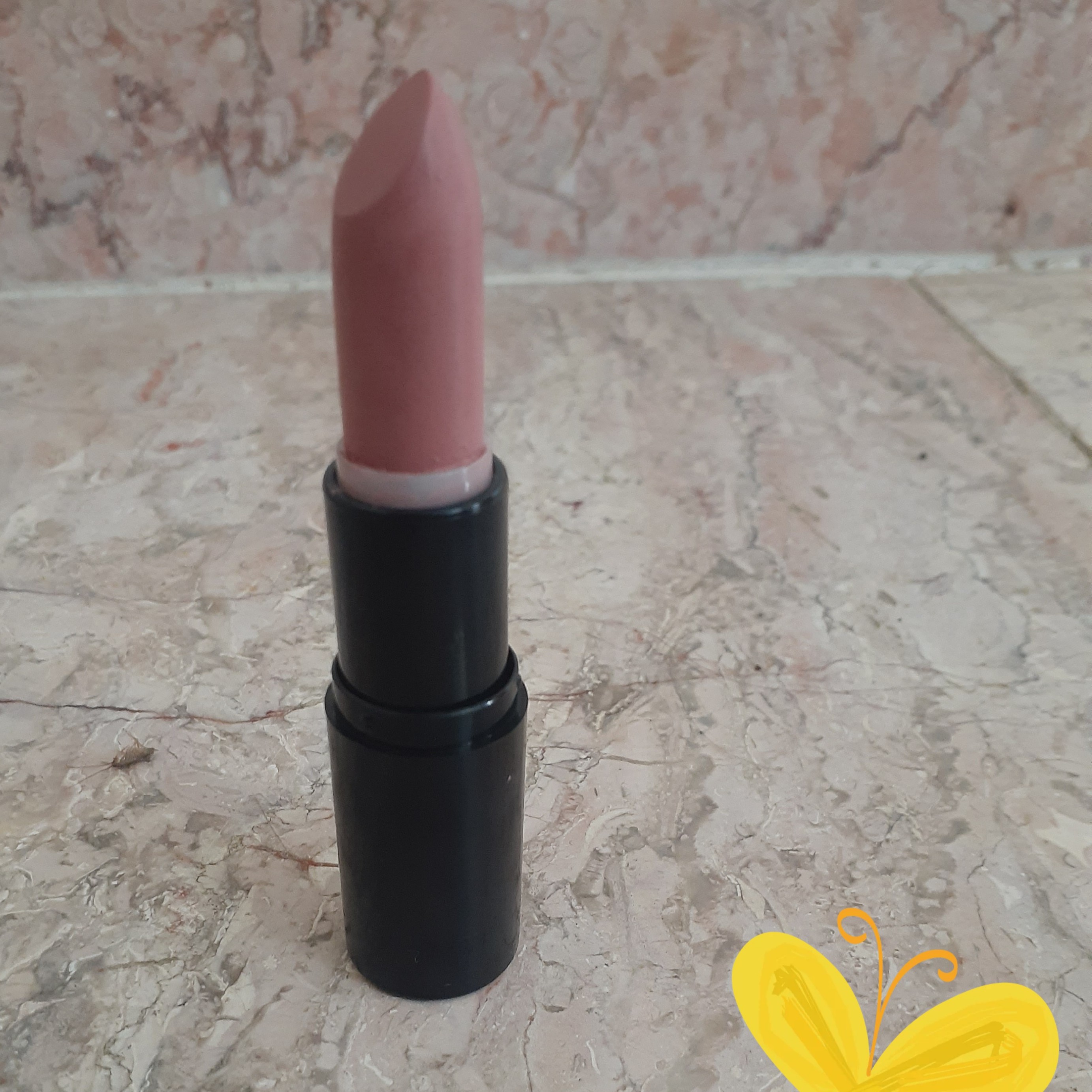 رژ لب کالباسی 1