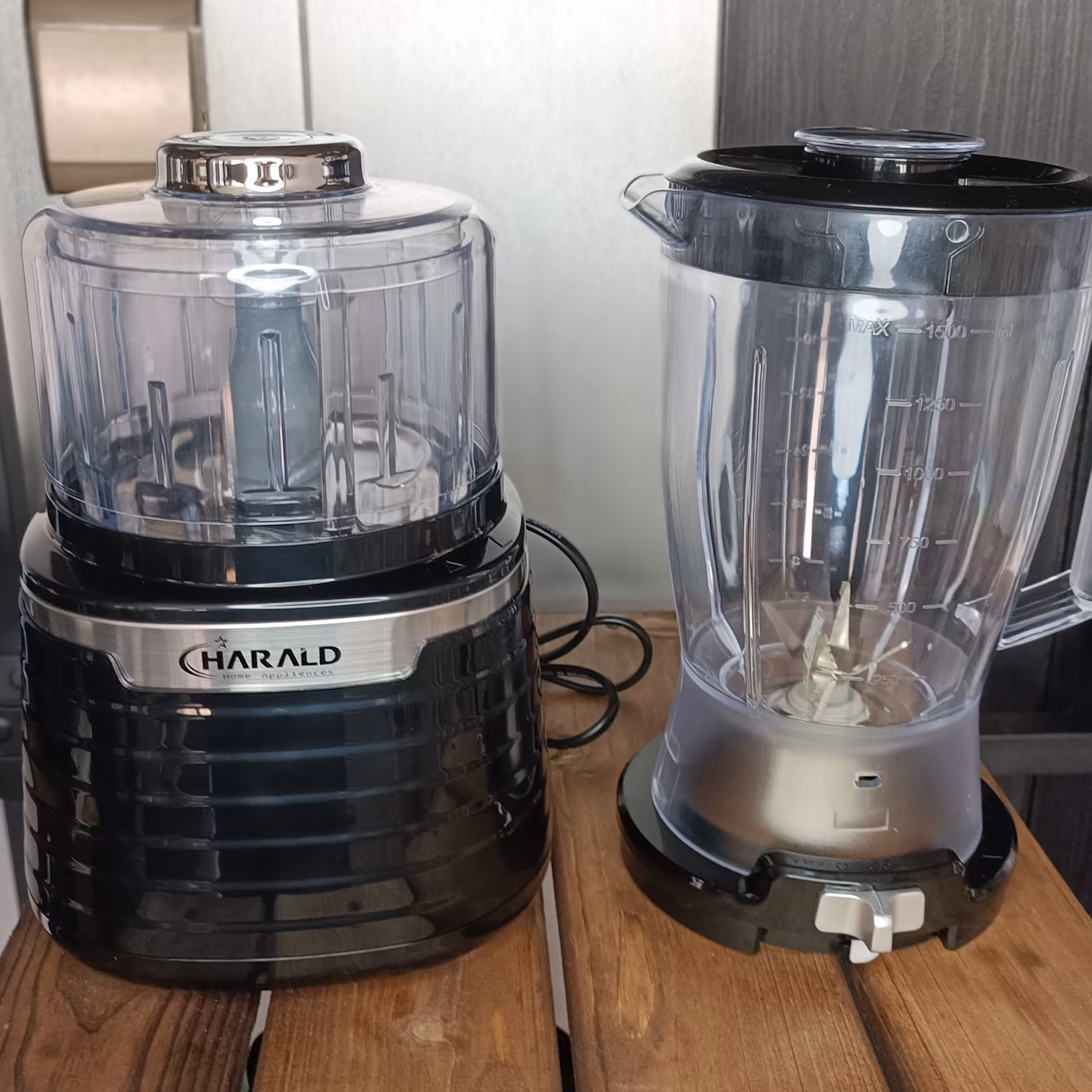 آسیاب و مخلوط کن هارالد همراه با هدیه از عمو قسطی