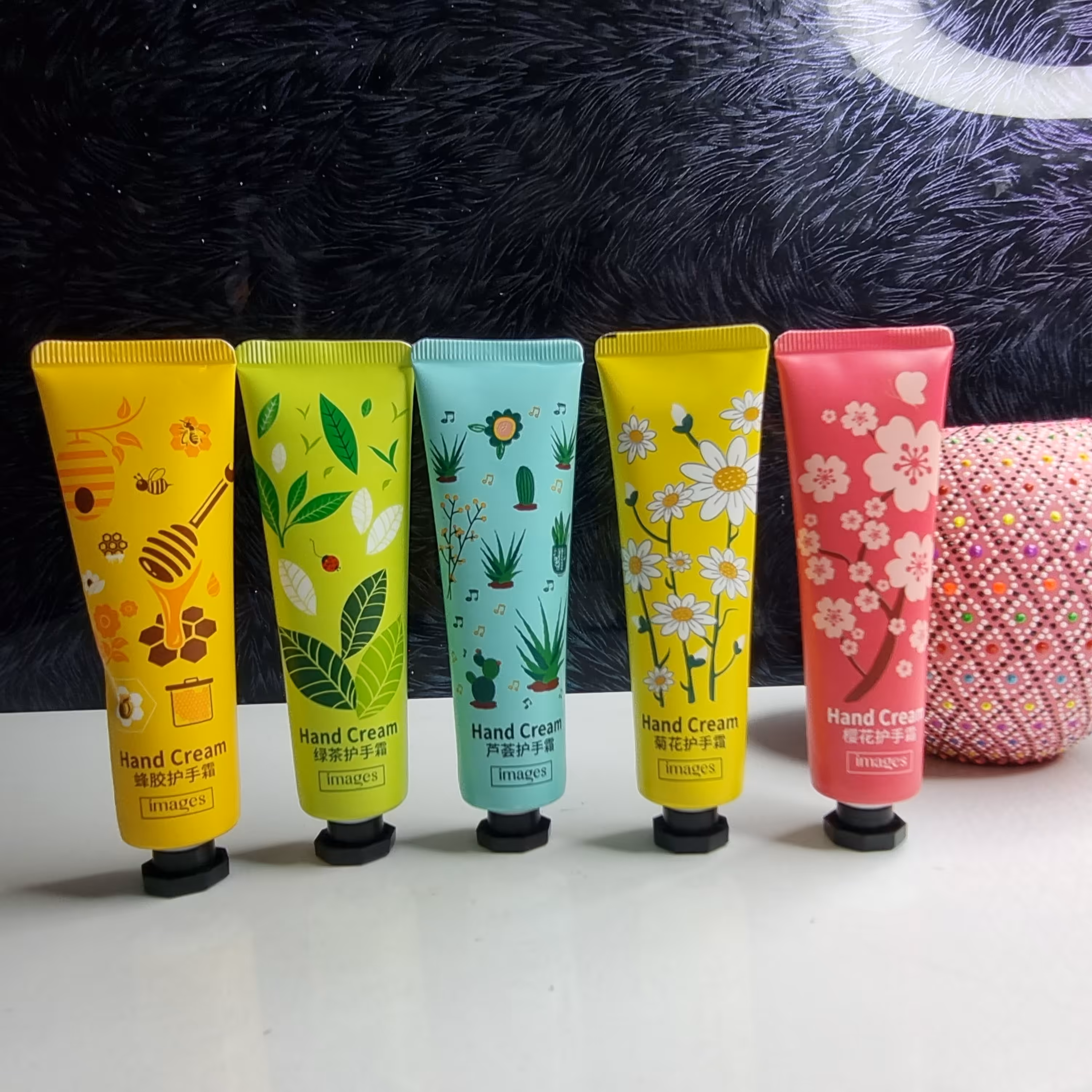 کرم مرطوب کننده دست کیفی