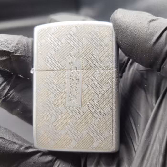 فندک بنزینی برند زورو نقره ای لوگو دار