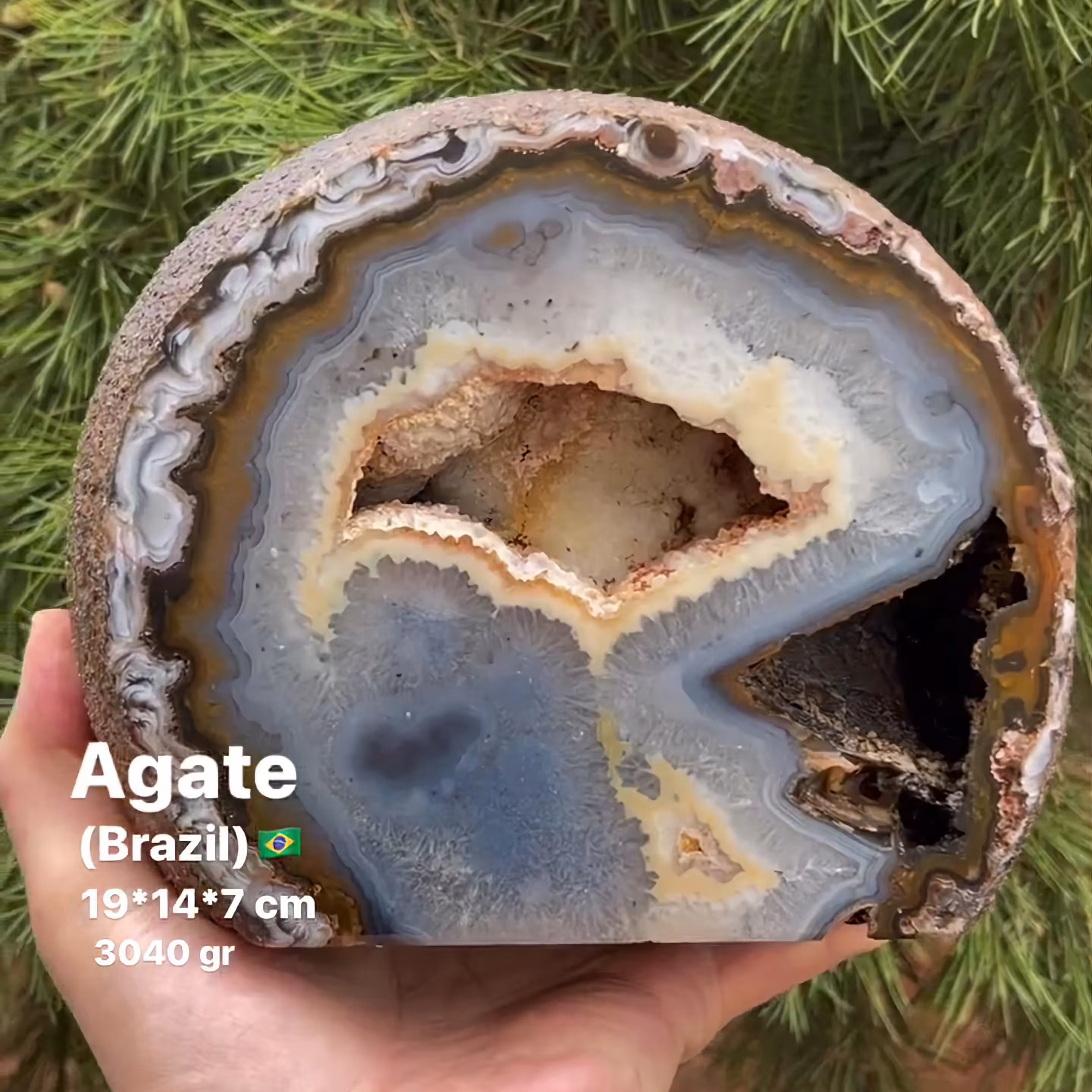 نمونه زیبا عقیق برزیلی اصل معدنی و طبیعی