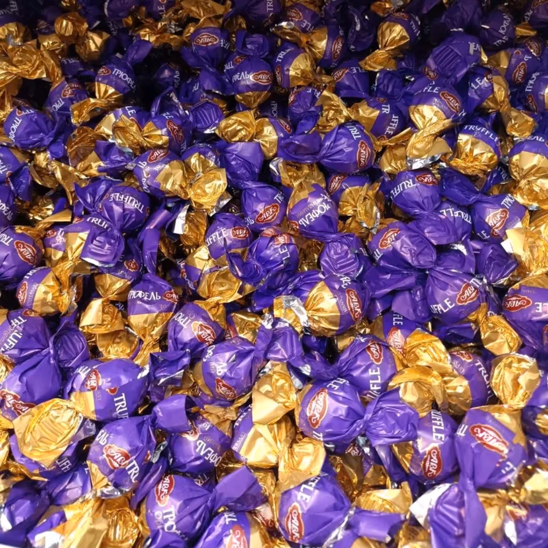 شکلات ترافل بیسکویتی توپی  ABK

اکراین 100 گرمی