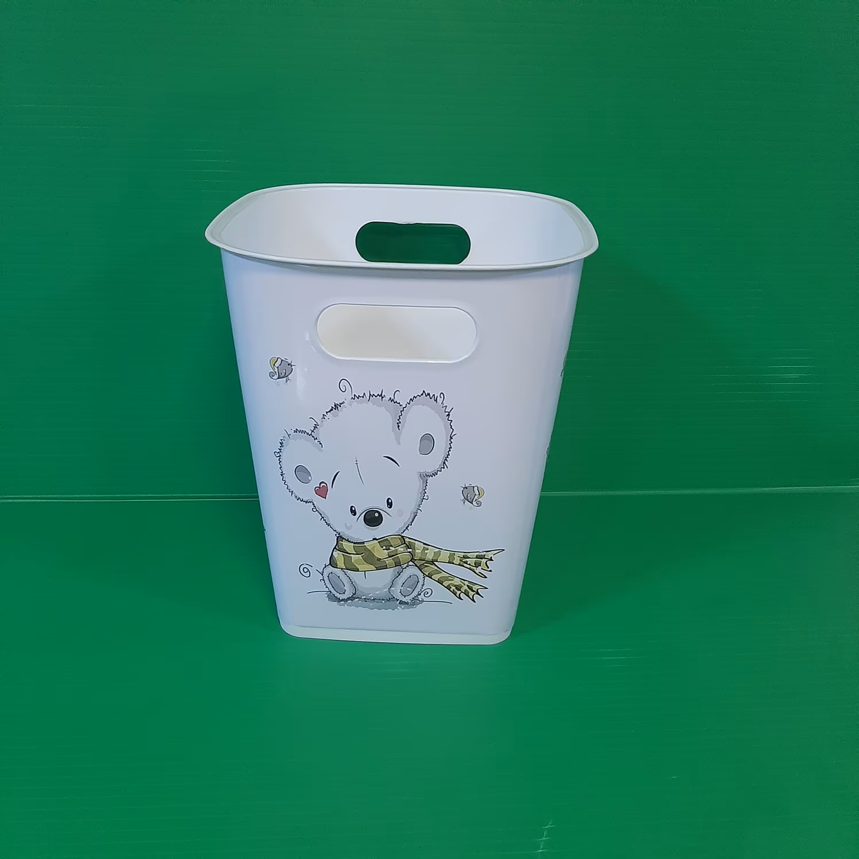 ست سطل و جا دستمال کاغذی طرح خرس شالدار