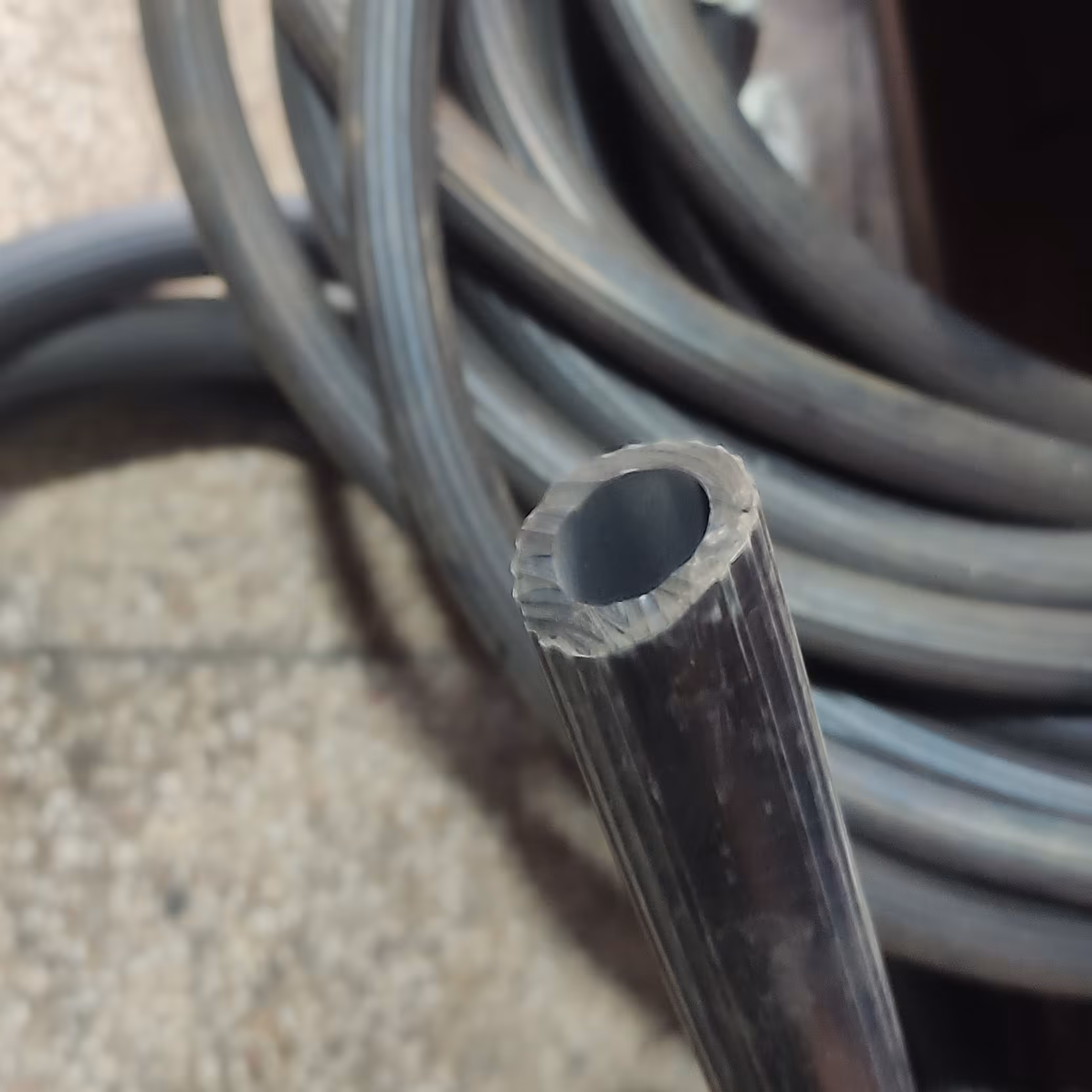 شیلنگ ایران یاسا اصل سایز سه چهارم اینچ (2.5)