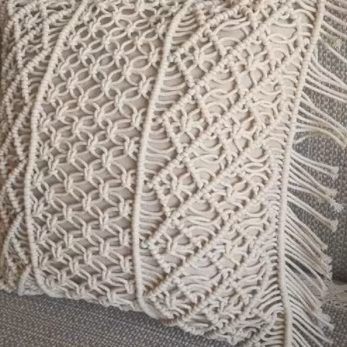 کوسن مکرومه