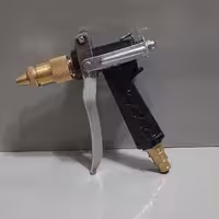 اب پاش تمام فلزی با سر برنجی قابلیت پاشش اب در حالتهای مختلف