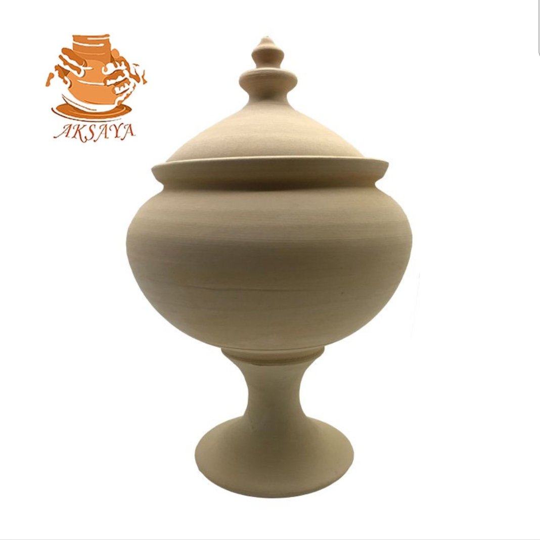 شکلات خوری سفالی مدل پایه دار
متوسط