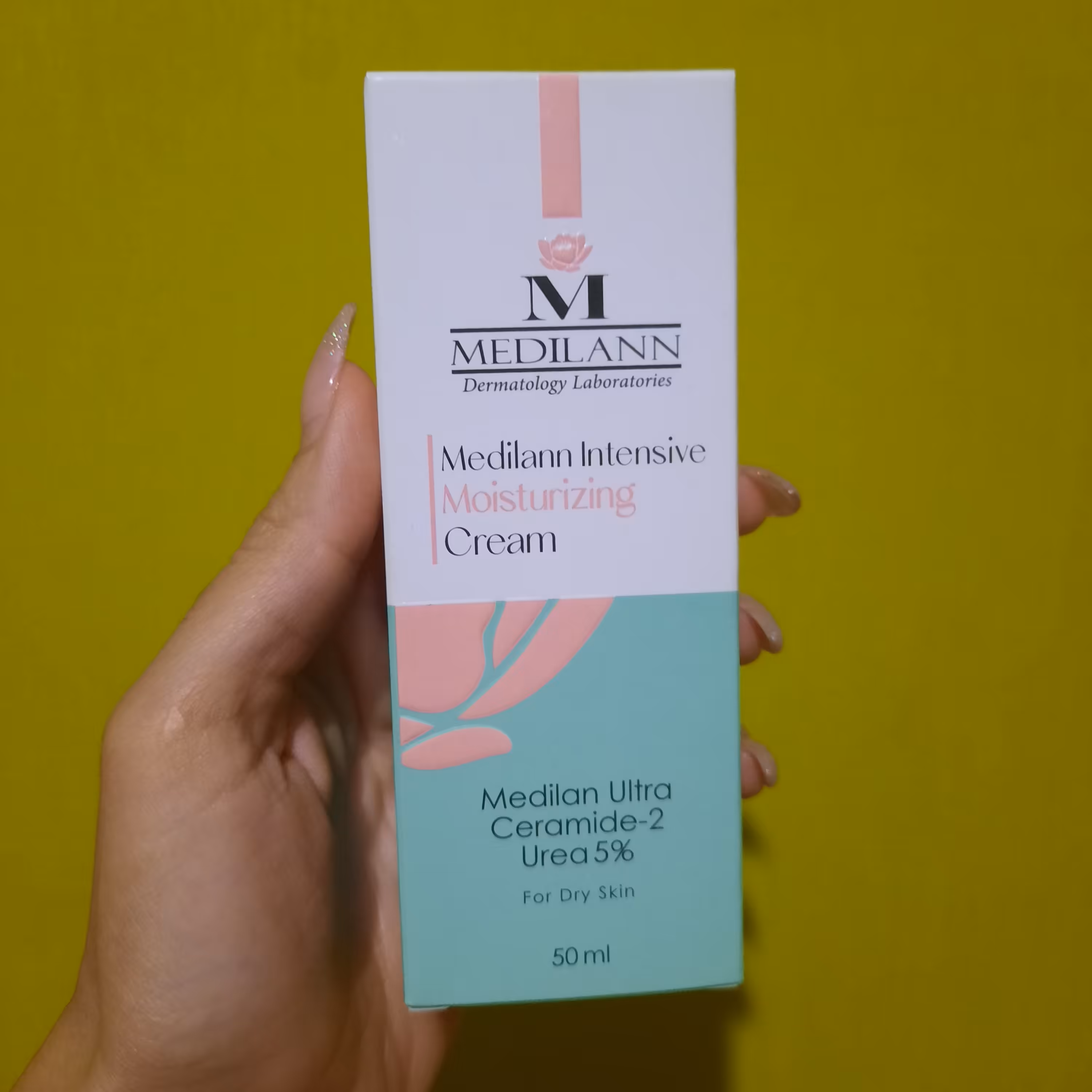 کرم مرطوب کننده پوست خشک مدیلن حاوی اوره 5 درصد