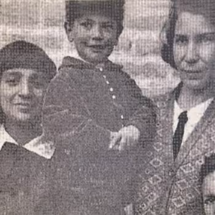 کتاب مادر و خاطرات پنجاه سال زندگی در ایران