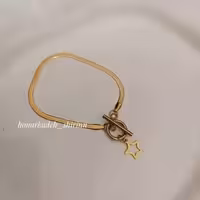 دستبند ماری استیل و رنگ ثابت با آویز ستاره و قفل تی