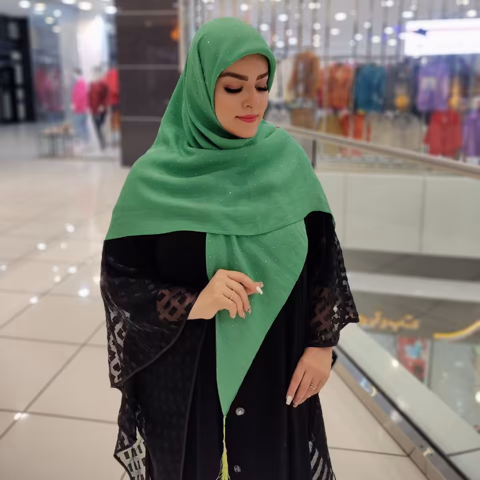 روسری نخی نگینی قواره 135 رنگ سبز ارسال رایگان 
