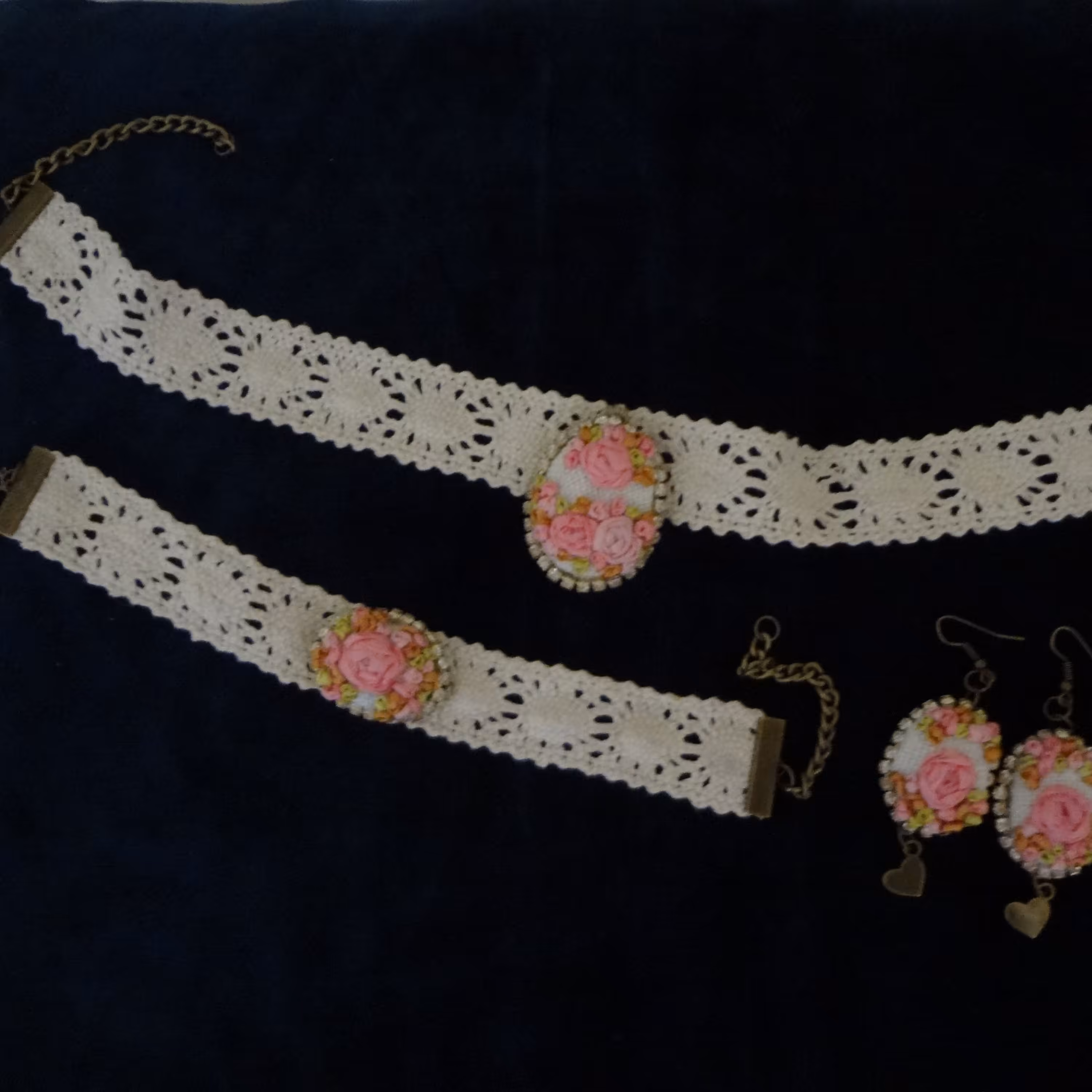 ست دستبند گردنبند و گوشواره روبانی