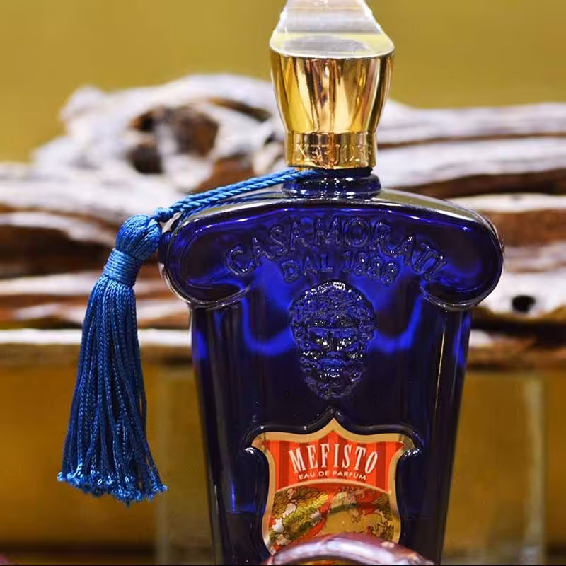 عطر مفیستو خالص شرکت سوئیسی ضمانتی  (توضیحات مطالعه شود)