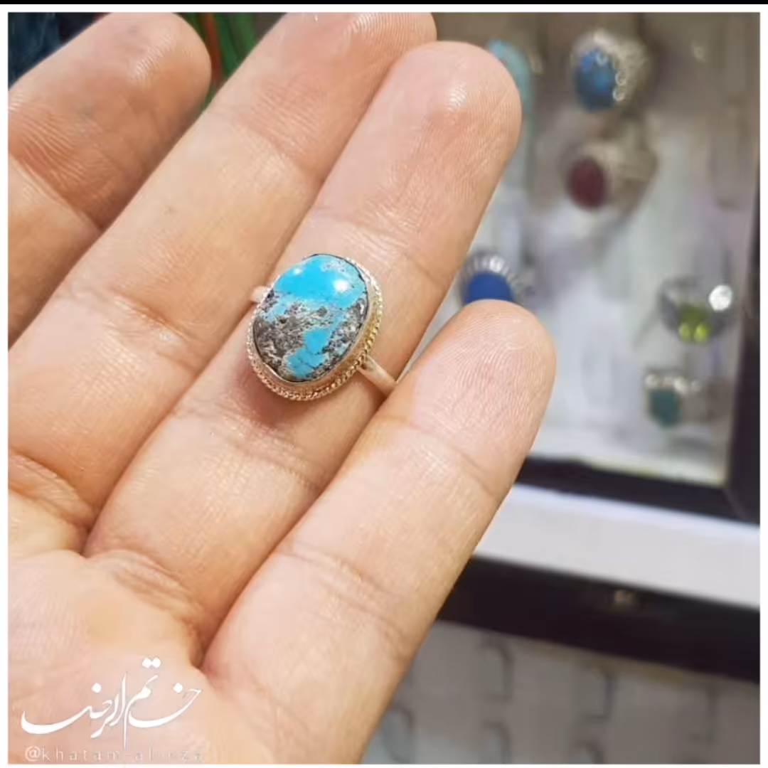 فیروزه نیشابور معدنی اصل 
قیمت مناسب استفاده زنانه