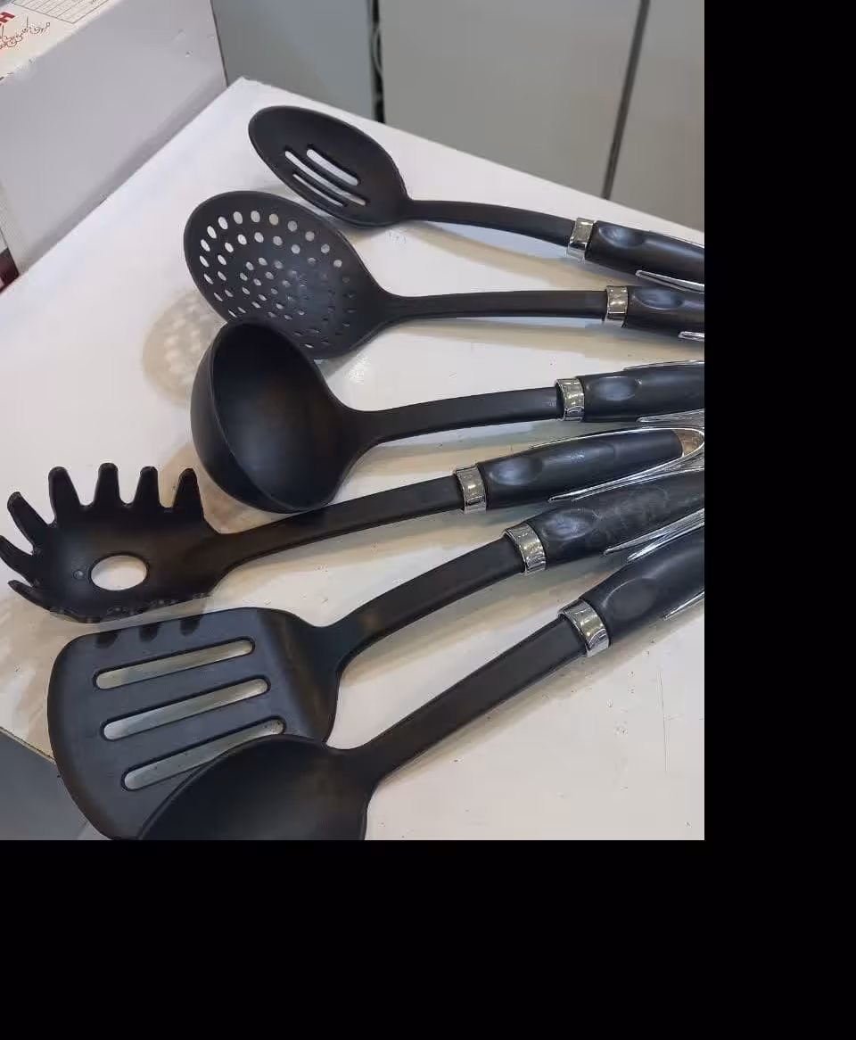 کفگیر ملاقه کاربردی در آشپزخانه