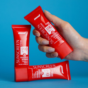 کرم ضد آفتاب با SPF 90 (بژ تیره) مناسب پوست خشک و معمولی 40 میلی لیتر