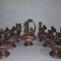 هفت سین طرح فرشته شامل 6 تیکه ظرف و اینه شمعدان و ظرف سبزه  جنس پلی استر