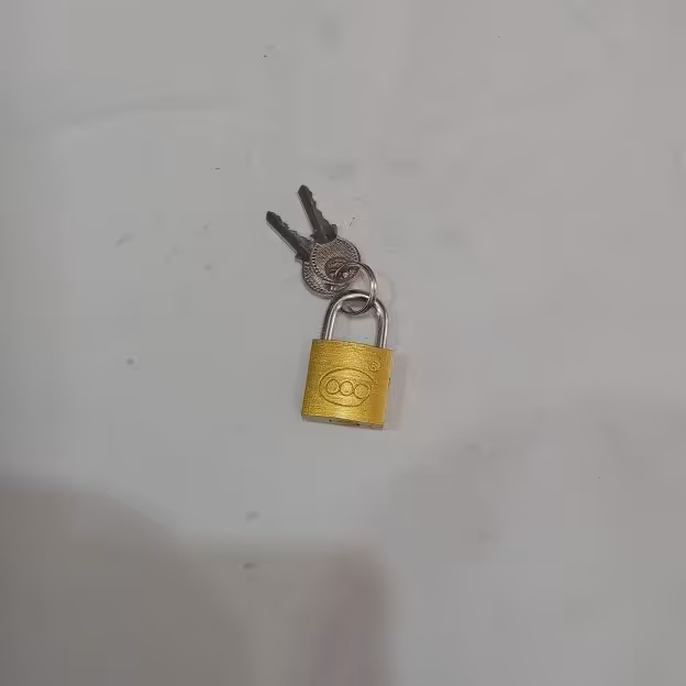 قفل آویز 32 طرح برنجی AOFANPAI