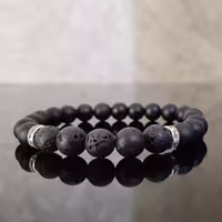 دستبند سنگ اونیکس مشکی مات و لاوا آتشفشانی زنانه و مردانه 