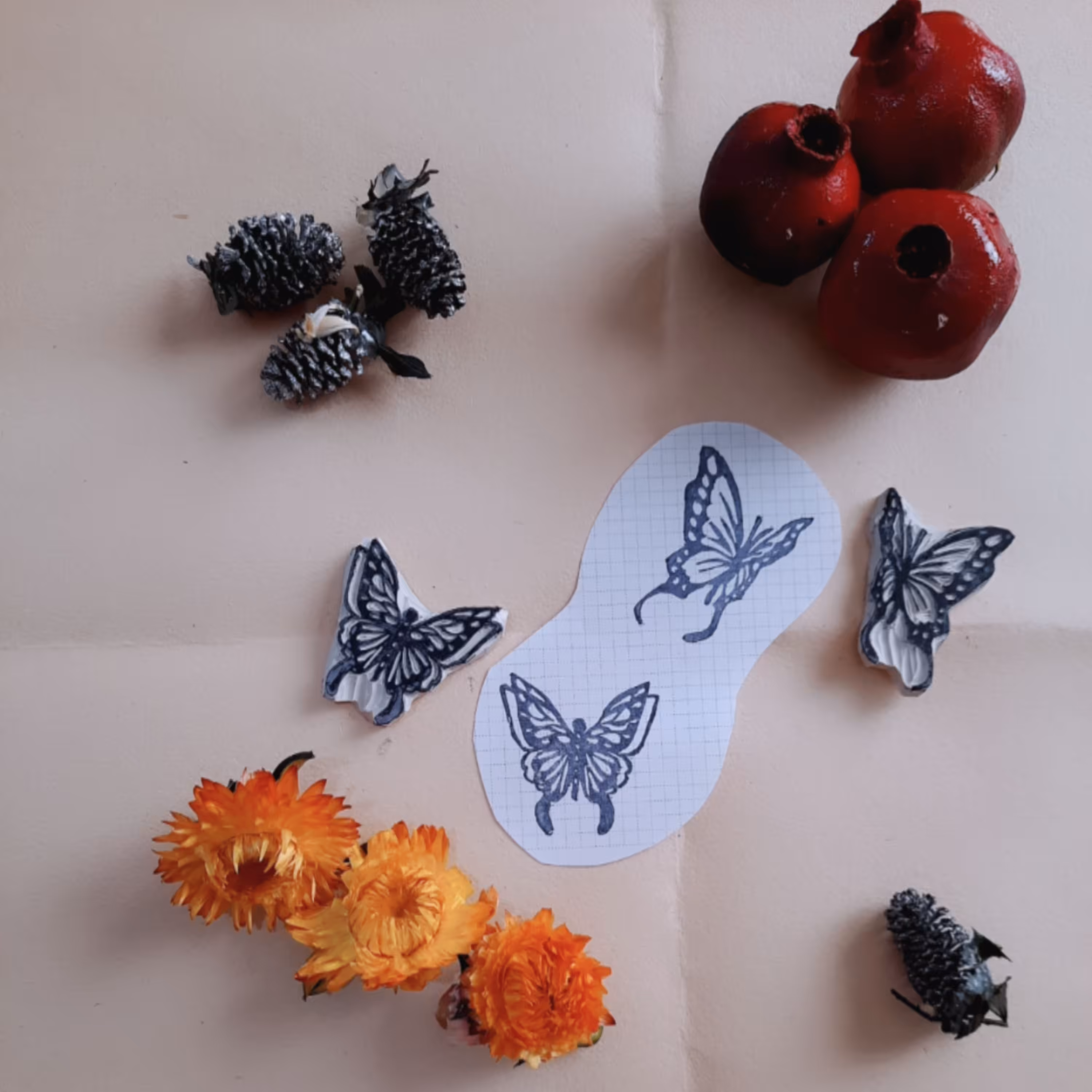 مهر پروانه...مهر لینو..مناسب جهت انواع چاپ..قیمت هر عددبا پایه فوم فشرده