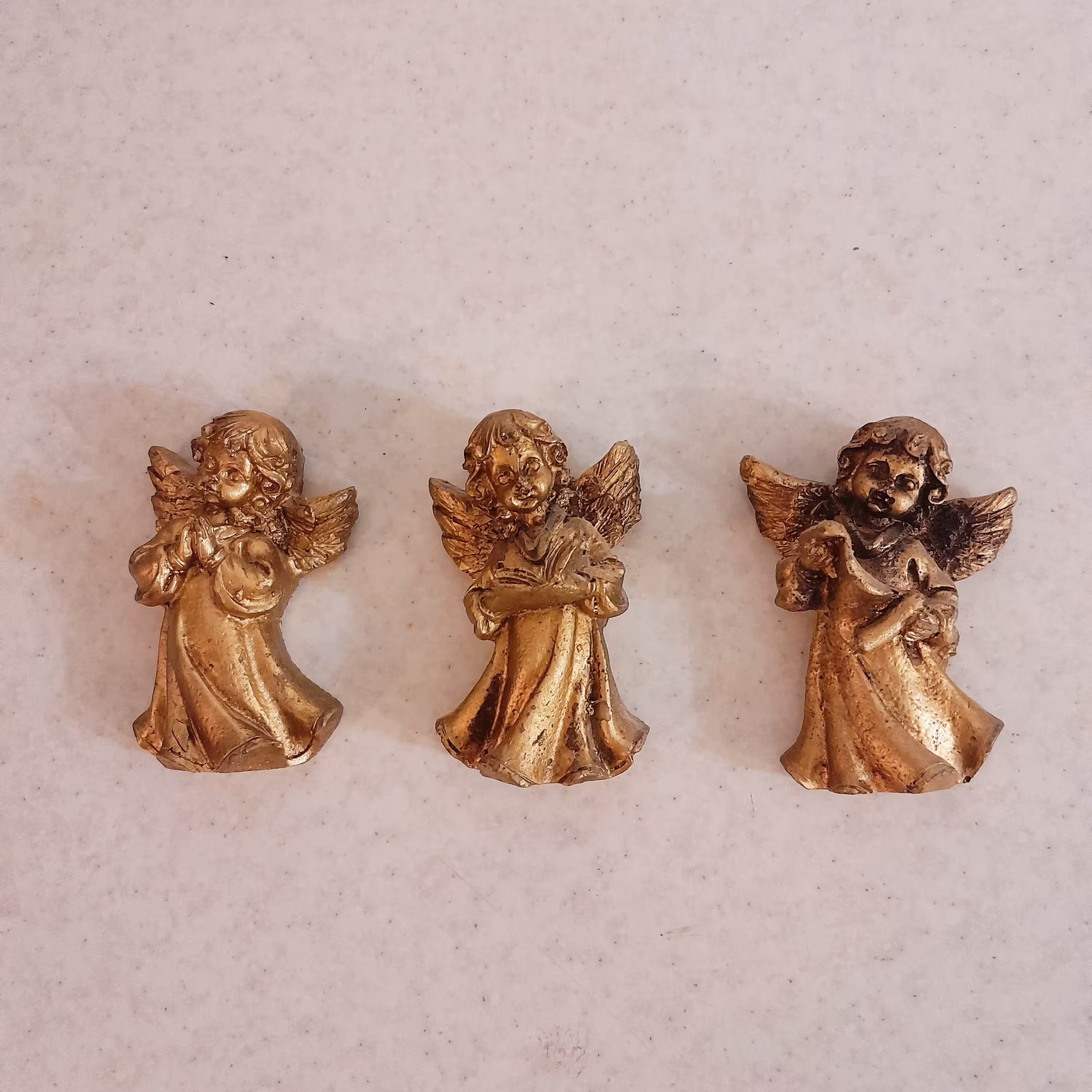 آویز دکوری طرح فرشته سه عددی  پلی استر   8سانتی متر 