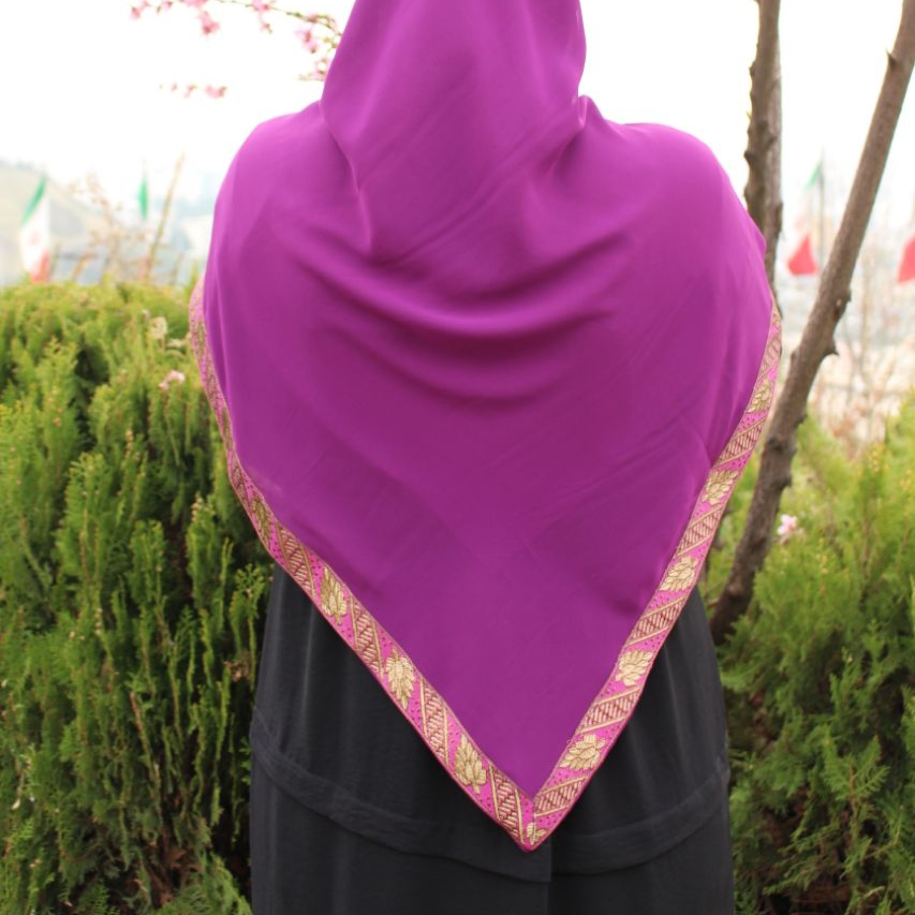 روسری حریر ژرژت نوار دوزی شده قواره 140 رنگ بنفش